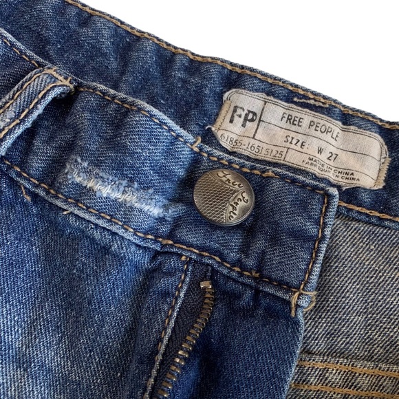 FREE PEOPLE DISTRESSED BLUE DENIM SHORTS - Picture 9 of 16